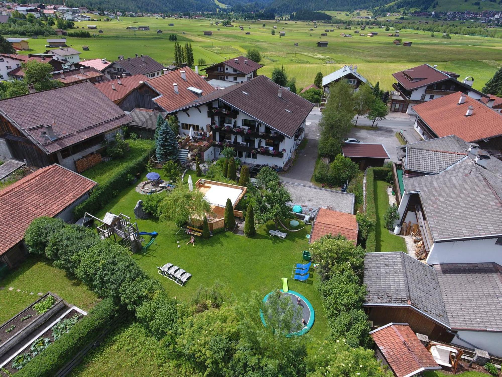 Haus Alpengluehen Ehrwald Exterior foto
